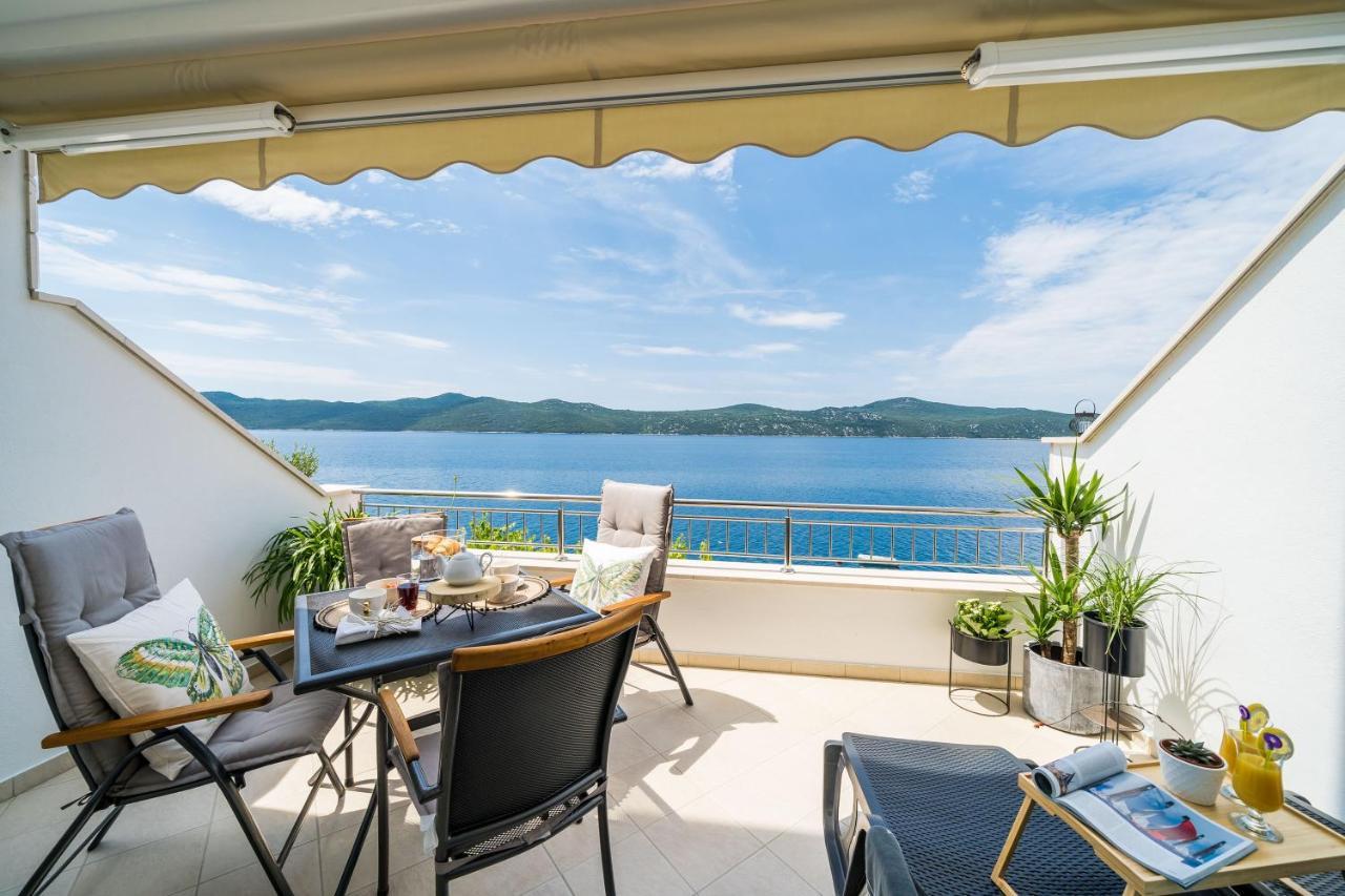 Apartments Ratac Lobrovic With Private Beach And Beautiful Sunset スラノ エクステリア 写真