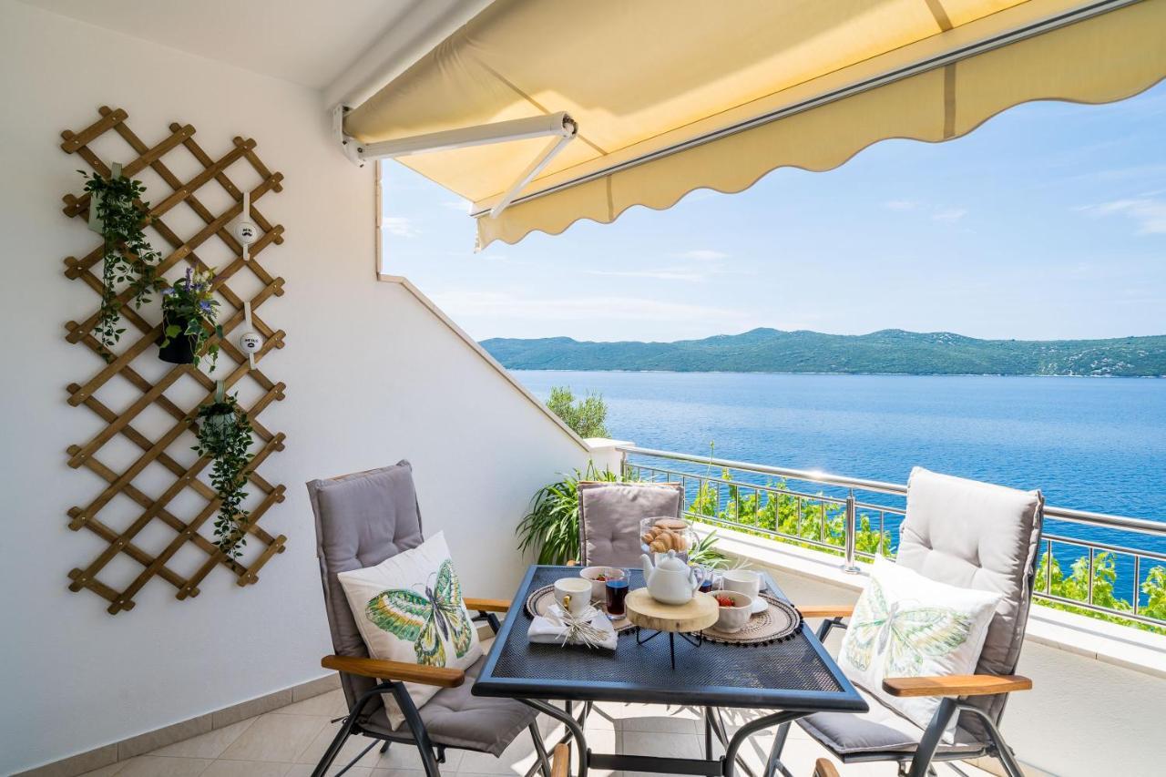 Apartments Ratac Lobrovic With Private Beach And Beautiful Sunset スラノ エクステリア 写真
