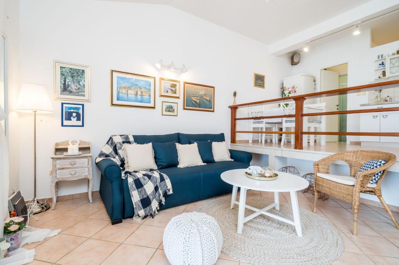 Apartments Ratac Lobrovic With Private Beach And Beautiful Sunset スラノ エクステリア 写真