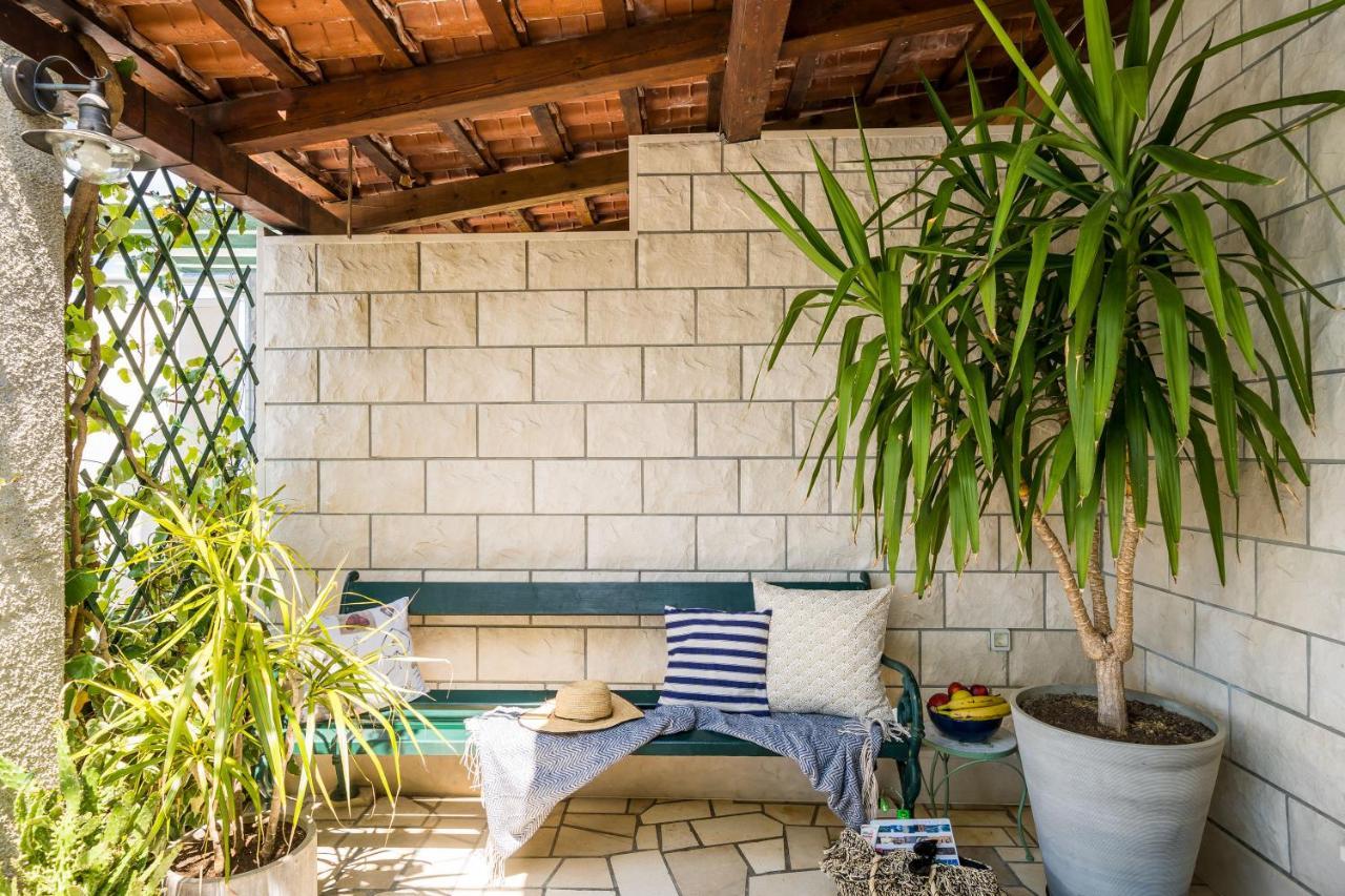 Apartments Ratac Lobrovic With Private Beach And Beautiful Sunset スラノ エクステリア 写真