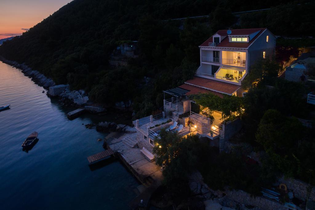 Apartments Ratac Lobrovic With Private Beach And Beautiful Sunset スラノ エクステリア 写真